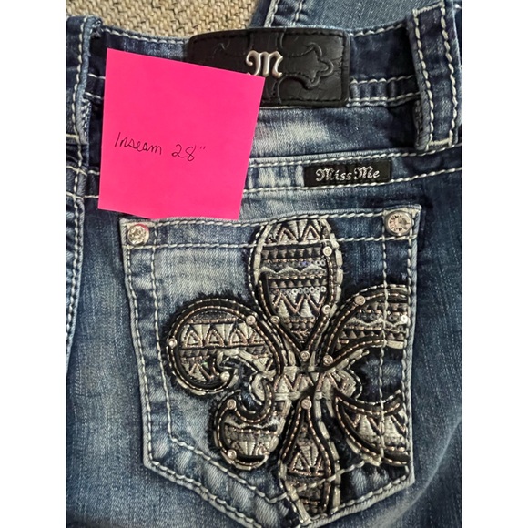 Miss Me Hailey Skinny Embroidered Fleur De Lis Jeans 29x28 Like New - Picture 9 of 11